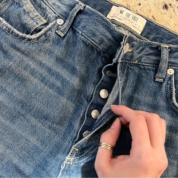 WE THE FREE Free People Distressed Straight Leg Cut Off Jeans Size 27 - Picture 8 of 8
